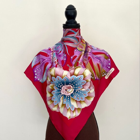 New Salvatore Ferragamo Scarf Flowers Garden Purple Red Burgundy Silk Wrap - Picture 3 of 14